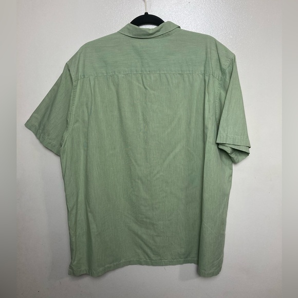 Columbia green short sleeve button up shirt. XL - Picture 4 of 4